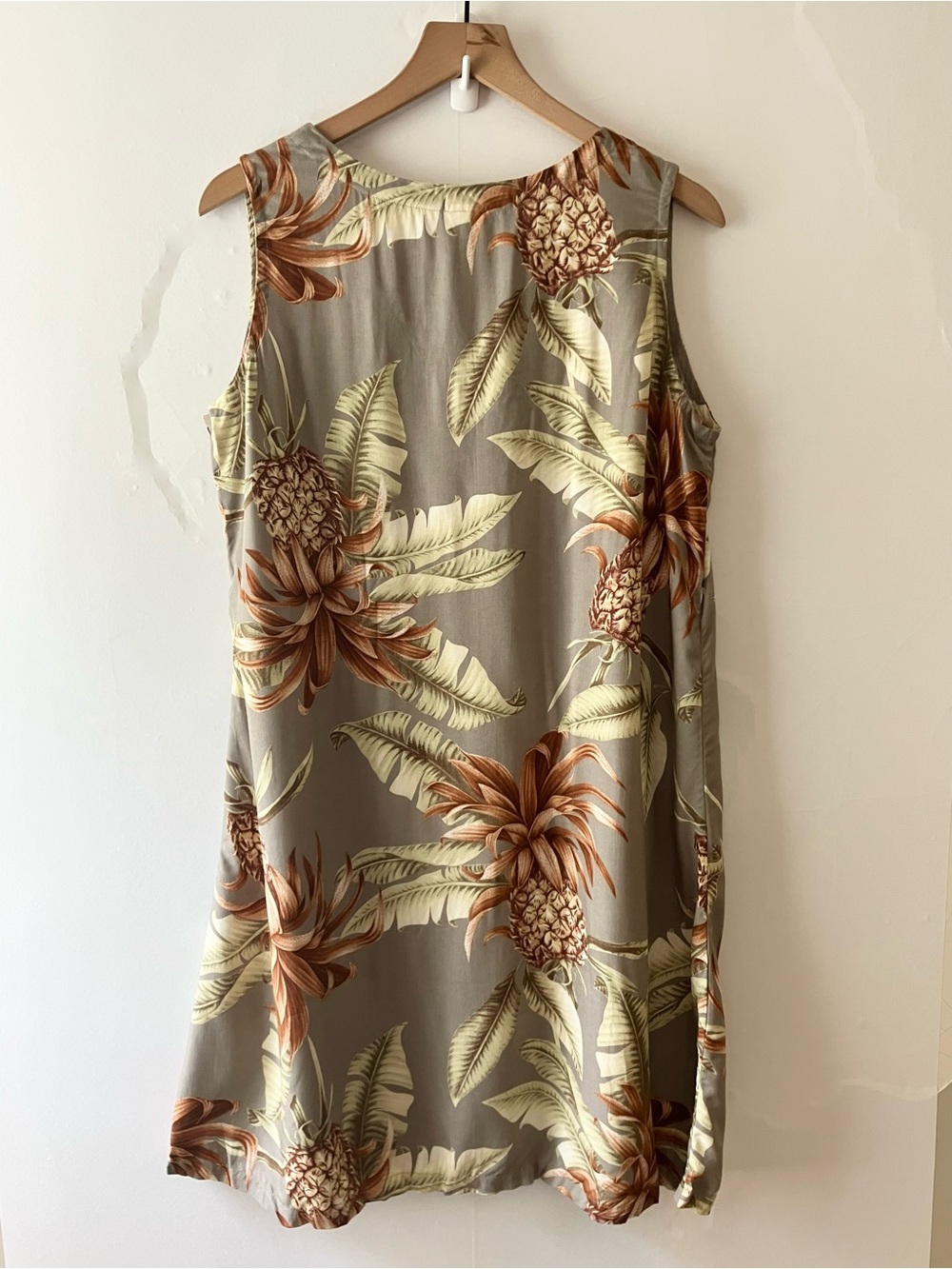 VINTAGE Tropical Pineapple Sleeveless Dress - Picture 2 of 4